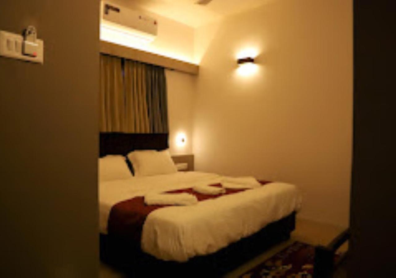 Lotus Lodge Kalmath Kankavali Dış mekan fotoğraf