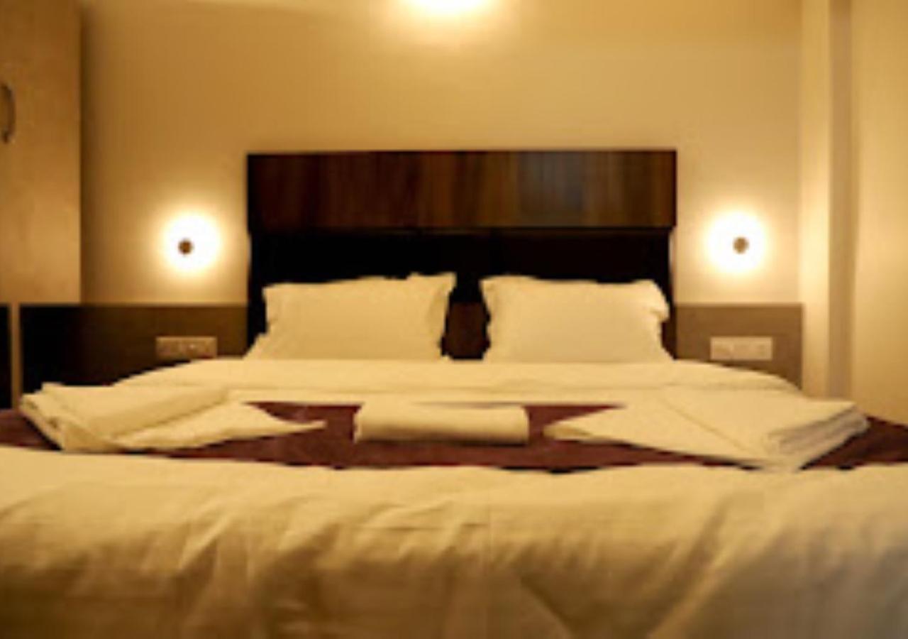 Lotus Lodge Kalmath Kankavali Dış mekan fotoğraf
