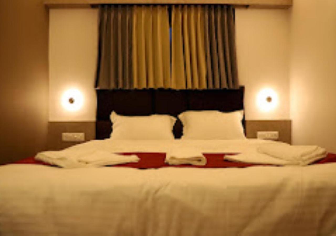 Lotus Lodge Kalmath Kankavali Dış mekan fotoğraf
